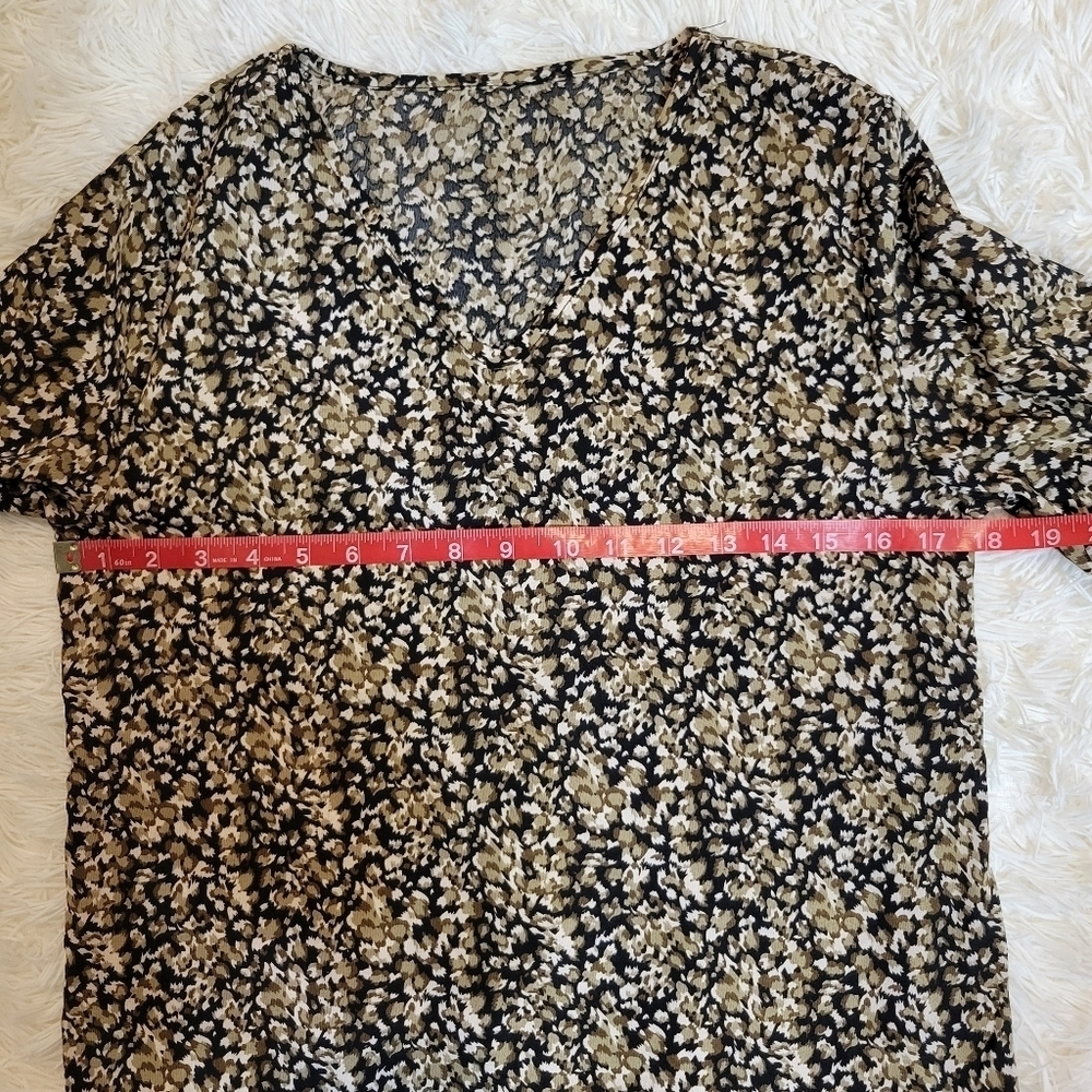 SHEIN LUNE  Women V-neck Long Sleeve Print Blouse Size Small - Picture 4 of 5
